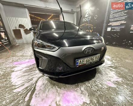 Черный Хендай Ioniq, объемом двигателя 0 л и пробегом 129 тыс. км за 13200 $, фото 33 на Automoto.ua