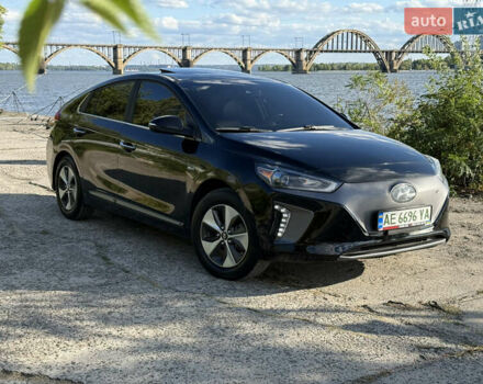 Черный Хендай Ioniq, объемом двигателя 0 л и пробегом 129 тыс. км за 13200 $, фото 6 на Automoto.ua