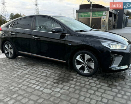 Черный Хендай Ioniq, объемом двигателя 0 л и пробегом 145 тыс. км за 12499 $, фото 29 на Automoto.ua