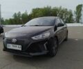 Черный Хендай Ioniq, объемом двигателя 1.58 л и пробегом 76 тыс. км за 16500 $, фото 1 на Automoto.ua