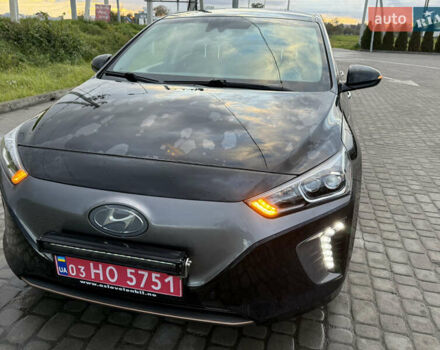 Черный Хендай Ioniq, объемом двигателя 0 л и пробегом 145 тыс. км за 12499 $, фото 7 на Automoto.ua