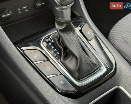 Черный Хендай Ioniq, объемом двигателя 1.6 л и пробегом 77 тыс. км за 15750 $, фото 41 на Automoto.ua