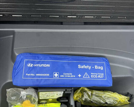 Чорний Хендай Ioniq, об'ємом двигуна 0 л та пробігом 91 тис. км за 14000 $, фото 25 на Automoto.ua