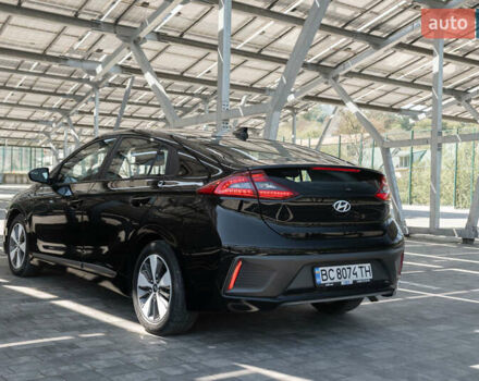 Чорний Хендай Ioniq, об'ємом двигуна 1.58 л та пробігом 53 тис. км за 15850 $, фото 2 на Automoto.ua