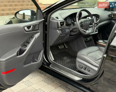 Черный Хендай Ioniq, объемом двигателя 0 л и пробегом 100 тыс. км за 14200 $, фото 14 на Automoto.ua