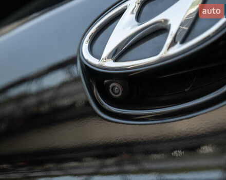 Чорний Хендай Ioniq, об'ємом двигуна 1.58 л та пробігом 53 тис. км за 15850 $, фото 6 на Automoto.ua