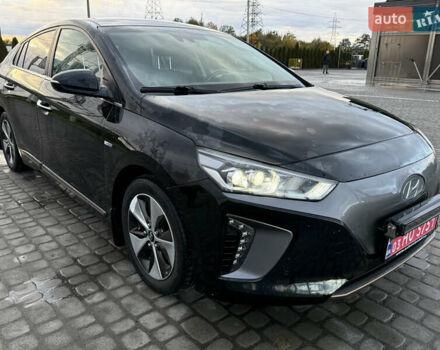 Черный Хендай Ioniq, объемом двигателя 0 л и пробегом 145 тыс. км за 12499 $, фото 3 на Automoto.ua