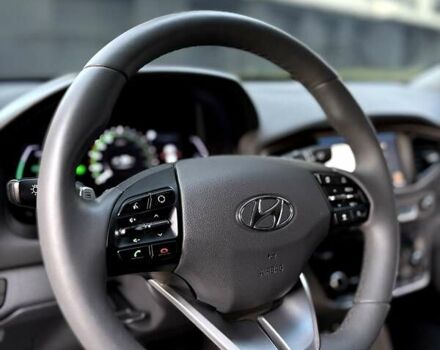 Черный Хендай Ioniq, объемом двигателя 0 л и пробегом 91 тыс. км за 12800 $, фото 46 на Automoto.ua