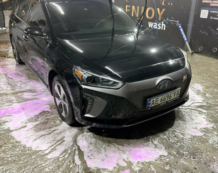 Черный Хендай Ioniq, объемом двигателя 0 л и пробегом 129 тыс. км за 13200 $, фото 32 на Automoto.ua