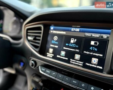 Черный Хендай Ioniq, объемом двигателя 0 л и пробегом 91 тыс. км за 12800 $, фото 54 на Automoto.ua