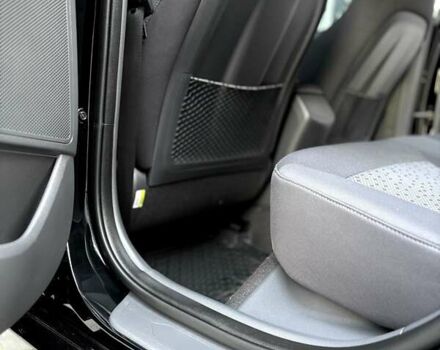 Черный Хендай Ioniq, объемом двигателя 0 л и пробегом 91 тыс. км за 12800 $, фото 74 на Automoto.ua