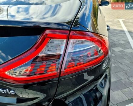 Хендай Ioniq 2018 у Вінниці на Automoto.ua Чорний Хендай Ioniq, об'ємом двигуна 0 л та пробігом 100 тис. км за 13999 $, фото 19 на Automoto.ua
