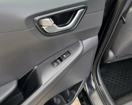 Чорний Хендай Ioniq, об'ємом двигуна 0 л та пробігом 91 тис. км за 14000 $, фото 13 на Automoto.ua