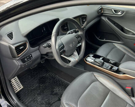 Чорний Хендай Ioniq, об'ємом двигуна 0 л та пробігом 91 тис. км за 14000 $, фото 9 на Automoto.ua