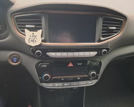 Чорний Хендай Ioniq, об'ємом двигуна 0 л та пробігом 113 тис. км за 10900 $, фото 12 на Automoto.ua