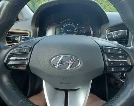 Черный Хендай Ioniq, объемом двигателя 0 л и пробегом 142 тыс. км за 13500 $, фото 11 на Automoto.ua