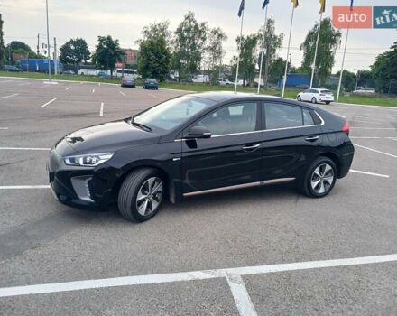Черный Хендай Ioniq, объемом двигателя 0 л и пробегом 116 тыс. км за 14000 $, фото 3 на Automoto.ua