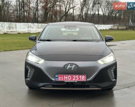 Черный Хендай Ioniq, объемом двигателя 0 л и пробегом 137 тыс. км за 12499 $, фото 1 на Automoto.ua