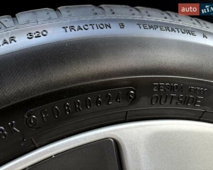 Черный Хендай Ioniq, объемом двигателя 0 л и пробегом 91 тыс. км за 12800 $, фото 28 на Automoto.ua