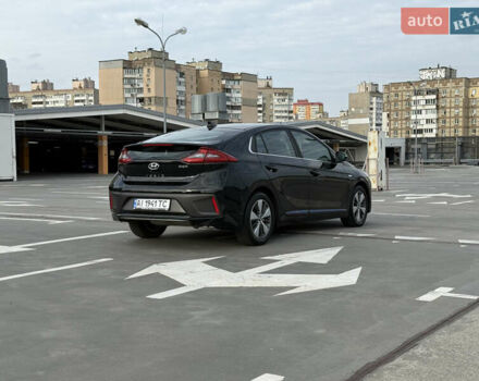Черный Хендай Ioniq, объемом двигателя 1.6 л и пробегом 77 тыс. км за 15750 $, фото 9 на Automoto.ua
