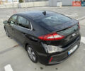 Черный Хендай Ioniq, объемом двигателя 1.6 л и пробегом 77 тыс. км за 15750 $, фото 76 на Automoto.ua