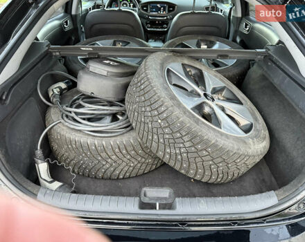 Черный Хендай Ioniq, объемом двигателя 0 л и пробегом 145 тыс. км за 12499 $, фото 61 на Automoto.ua