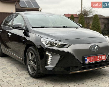 Черный Хендай Ioniq, объемом двигателя 0 л и пробегом 100 тыс. км за 14200 $, фото 6 на Automoto.ua