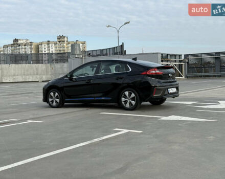 Черный Хендай Ioniq, объемом двигателя 1.6 л и пробегом 77 тыс. км за 15750 $, фото 13 на Automoto.ua