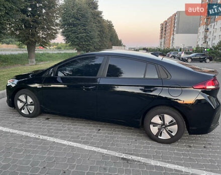 Черный Хендай Ioniq, объемом двигателя 1.58 л и пробегом 165 тыс. км за 15000 $, фото 16 на Automoto.ua
