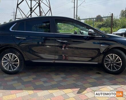 Черный Хендай Ioniq, объемом двигателя 40 л и пробегом 104 тыс. км за 17800 $, фото 7 на Automoto.ua
