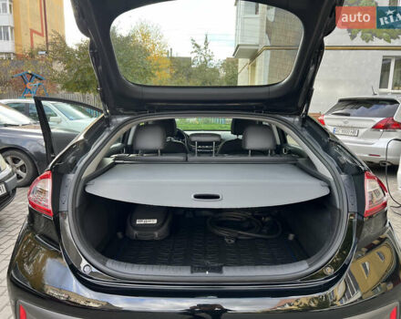 Чорний Хендай Ioniq, об'ємом двигуна 0 л та пробігом 90 тис. км за 14150 $, фото 59 на Automoto.ua