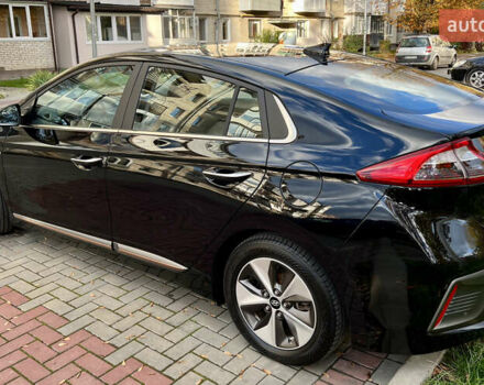Чорний Хендай Ioniq, об'ємом двигуна 0 л та пробігом 90 тис. км за 14150 $, фото 11 на Automoto.ua
