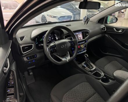 Чорний Хендай Ioniq, об'ємом двигуна 0 л та пробігом 35 тис. км за 13800 $, фото 3 на Automoto.ua