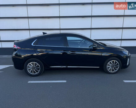 Чорний Хендай Ioniq, об'ємом двигуна 0 л та пробігом 102 тис. км за 14900 $, фото 4 на Automoto.ua