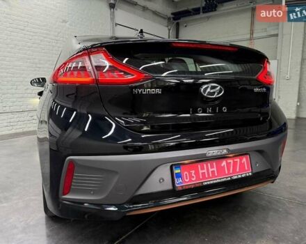 Чорний Хендай Ioniq, об'ємом двигуна 0 л та пробігом 108 тис. км за 14401 $, фото 6 на Automoto.ua