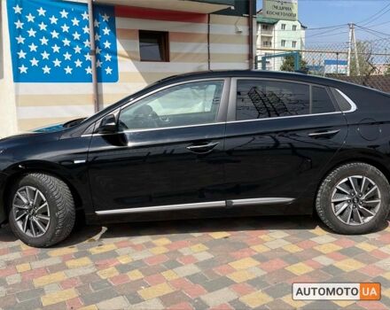 Черный Хендай Ioniq, объемом двигателя 40 л и пробегом 104 тыс. км за 17800 $, фото 3 на Automoto.ua