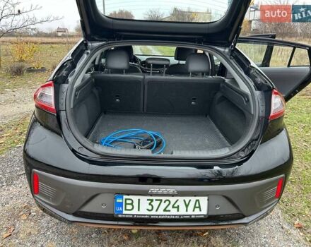 Чорний Хендай Ioniq, об'ємом двигуна 0 л та пробігом 65 тис. км за 15500 $, фото 9 на Automoto.ua