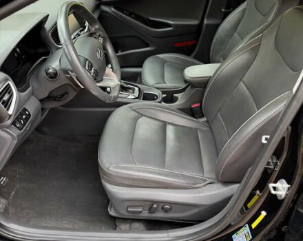 Чорний Хендай Ioniq, об'ємом двигуна 1.6 л та пробігом 205 тис. км за 12500 $, фото 6 на Automoto.ua