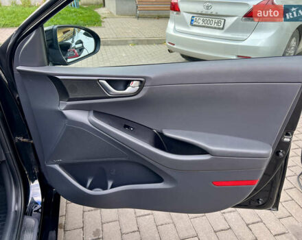 Чорний Хендай Ioniq, об'ємом двигуна 0 л та пробігом 90 тис. км за 14150 $, фото 37 на Automoto.ua