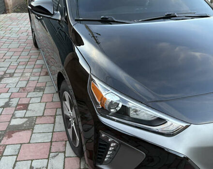Чорний Хендай Ioniq, об'ємом двигуна 0 л та пробігом 113 тис. км за 12500 $, фото 4 на Automoto.ua