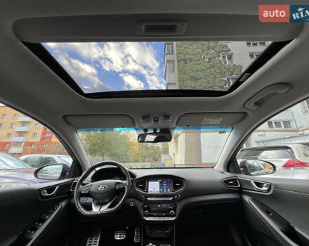 Чорний Хендай Ioniq, об'ємом двигуна 0 л та пробігом 90 тис. км за 14150 $, фото 58 на Automoto.ua