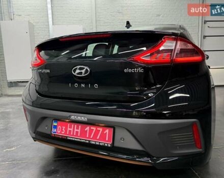 Чорний Хендай Ioniq, об'ємом двигуна 0 л та пробігом 108 тис. км за 14401 $, фото 5 на Automoto.ua