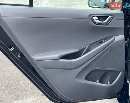 Черный Хендай Ioniq, объемом двигателя 0 л и пробегом 45 тыс. км за 16500 $, фото 15 на Automoto.ua