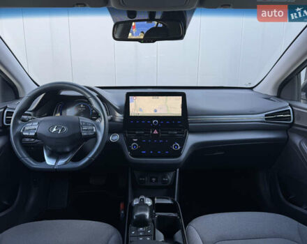 Чорний Хендай Ioniq, об'ємом двигуна 0 л та пробігом 102 тис. км за 14900 $, фото 31 на Automoto.ua