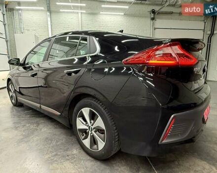 Чорний Хендай Ioniq, об'ємом двигуна 0 л та пробігом 108 тис. км за 14401 $, фото 7 на Automoto.ua