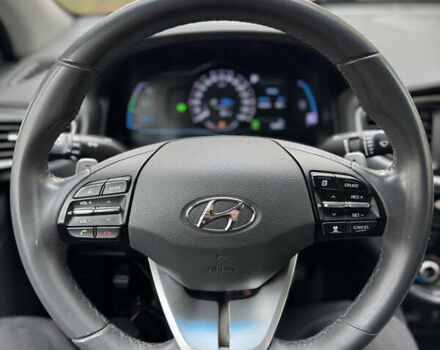 Чорний Хендай Ioniq, об'ємом двигуна 1.6 л та пробігом 205 тис. км за 12500 $, фото 12 на Automoto.ua
