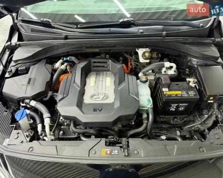 Чорний Хендай Ioniq, об'ємом двигуна 0 л та пробігом 108 тис. км за 14401 $, фото 11 на Automoto.ua