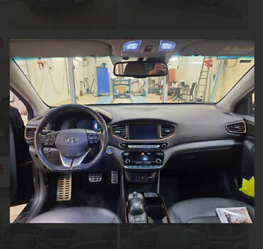 Чорний Хендай Ioniq, об'ємом двигуна 0 л та пробігом 90 тис. км за 14150 $, фото 80 на Automoto.ua