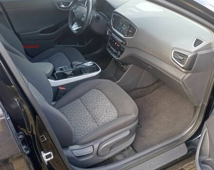 Черный Хендай Ioniq, объемом двигателя 0 л и пробегом 85 тыс. км за 7200 $, фото 15 на Automoto.ua