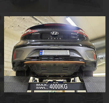 Чорний Хендай Ioniq, об'ємом двигуна 0 л та пробігом 90 тис. км за 14150 $, фото 78 на Automoto.ua